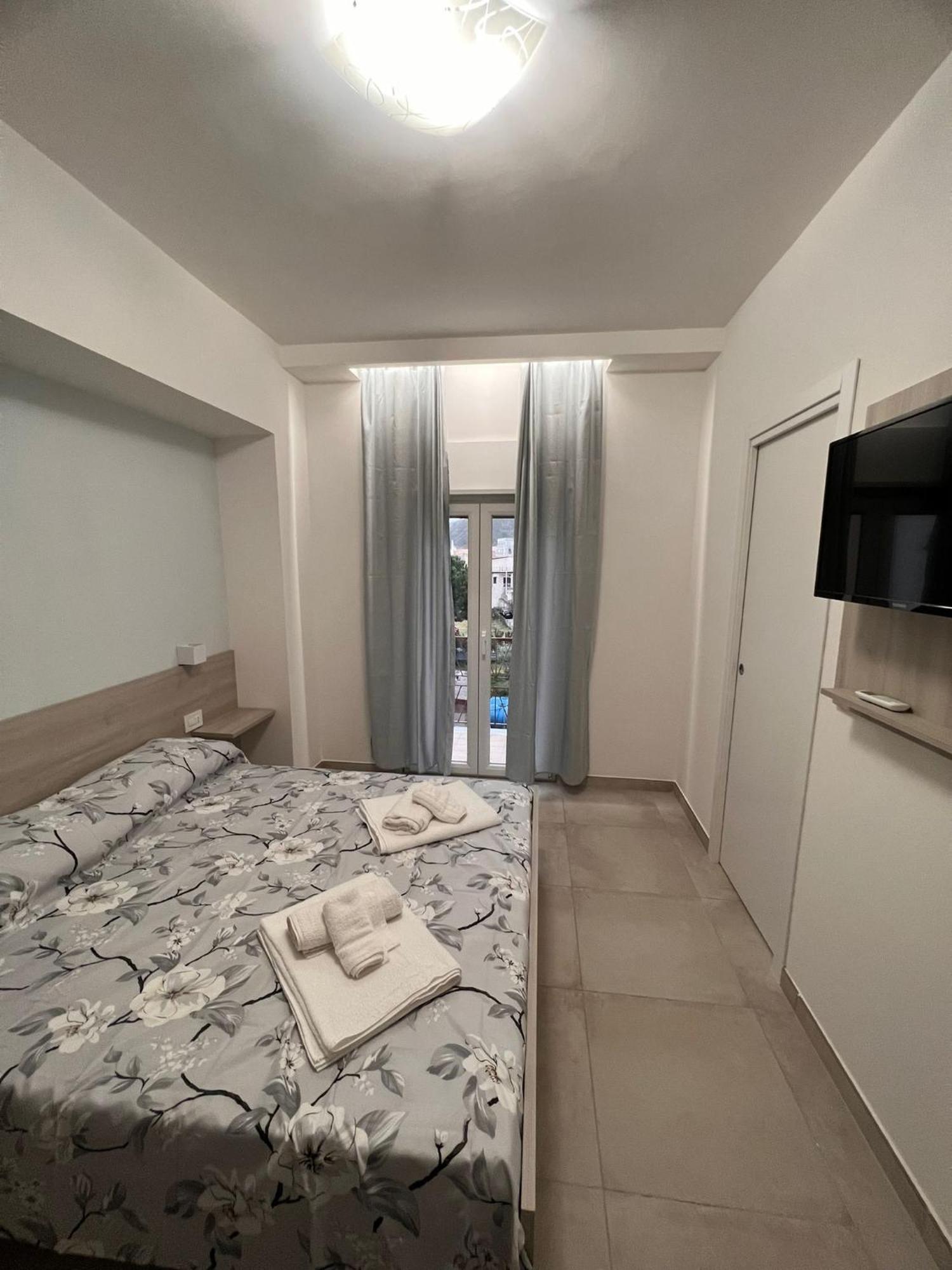Hotel Porta Sul Mare Tropea Esterno foto